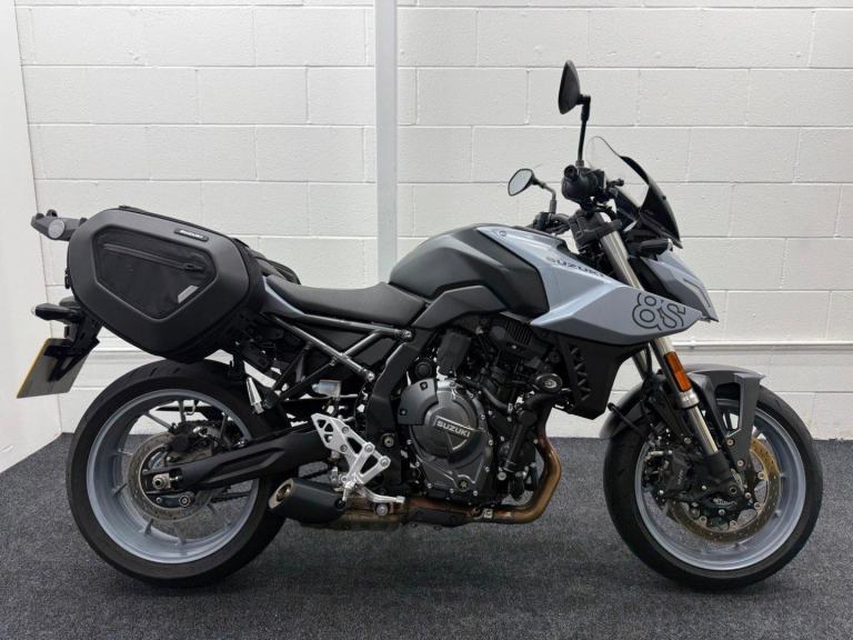 Suzuki GSX8S ABS ** 2612 miles - June 2027 MOT - Quick Shifter **