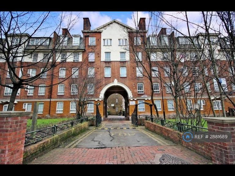 2 bedroom flat in Brixton Hill, London, SW2 (2 bed) (#2881689)