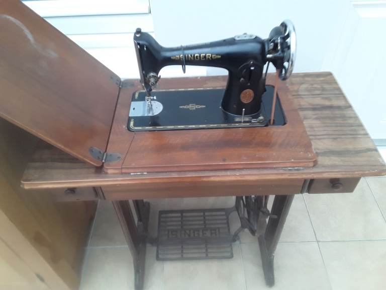 Singer 201K Treadle Sewing machine 