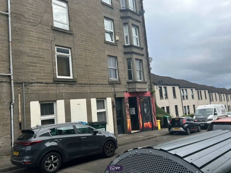 Two bed newly refurbished flat to rent Rosebank Street