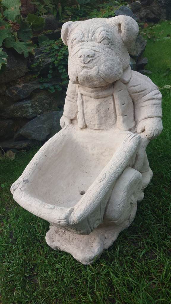 Bulldog Planter