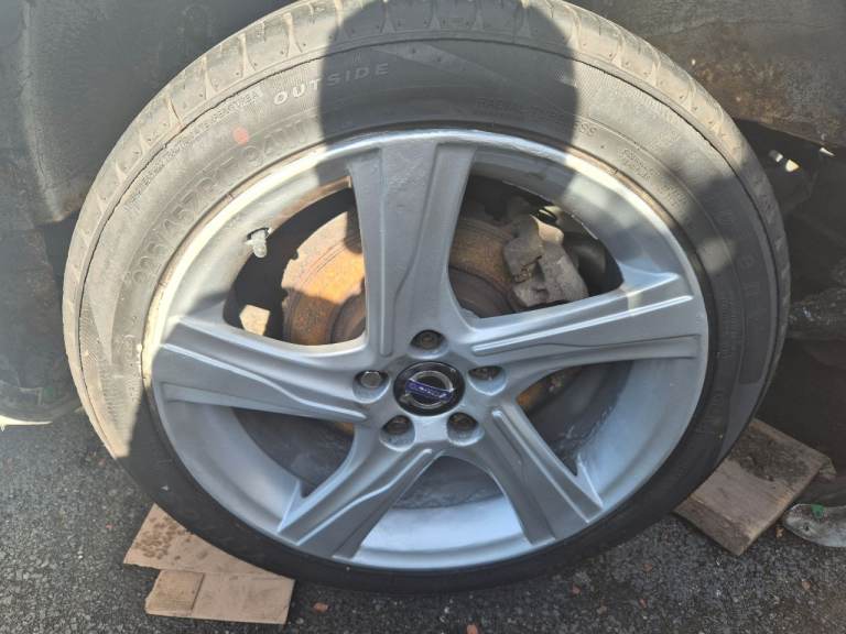 Volvo v40 alloys 17 inch
