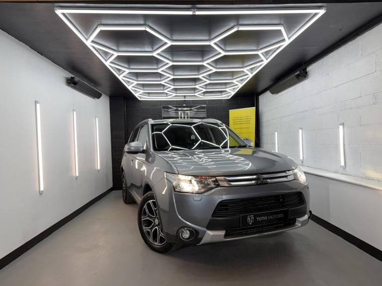 MITSUBISHI OUTLANDER 2.2 DI-D GX4 2015