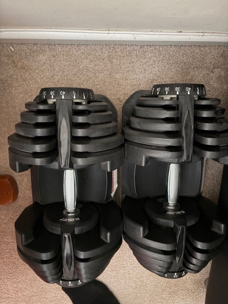 Adjustable dumbbells from 5kg to 40kg each 