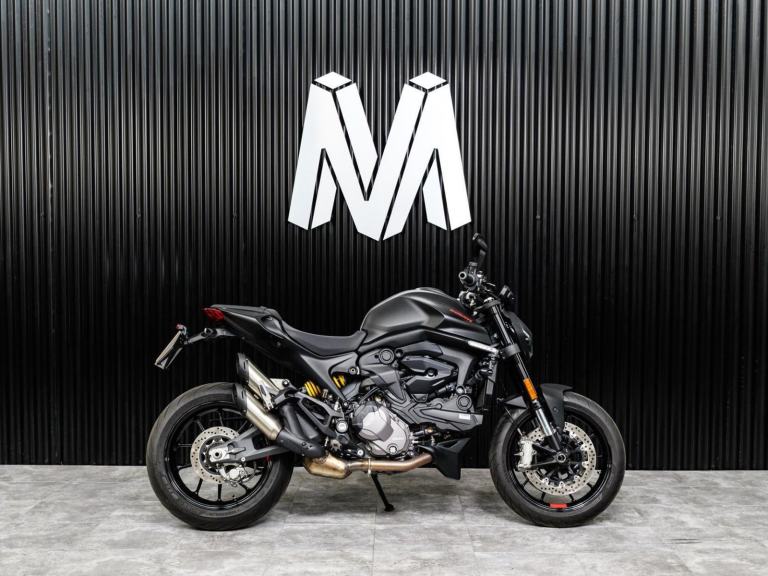 2021 Ducati Monster 937 937 Plus Naked Petrol Manual Euro 5 (111 ps)