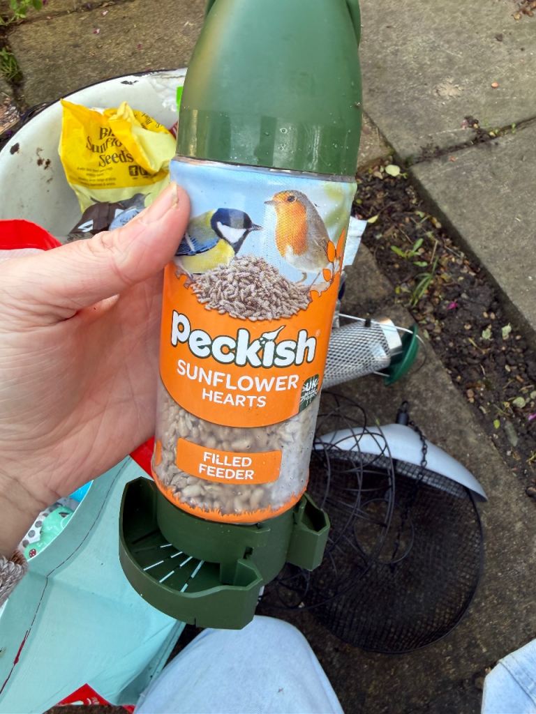 All new bird stuff cost lot 6 for ten 