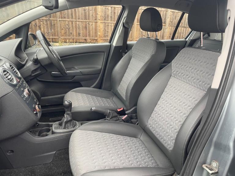 2011 Vauxhall Corsa 1.2i 16V [85] SE 5dr HATCHBACK Petrol Manual