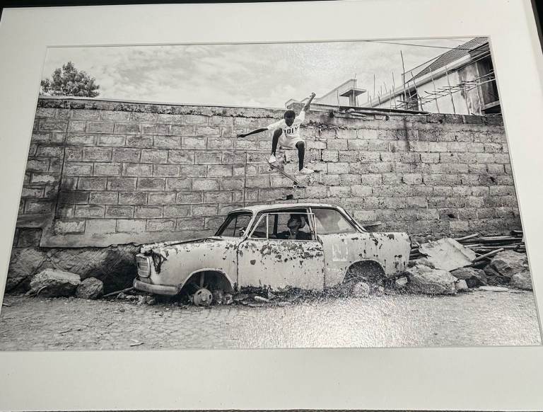 Original Ollie on Roof Photograph - Daniel Reiter  
