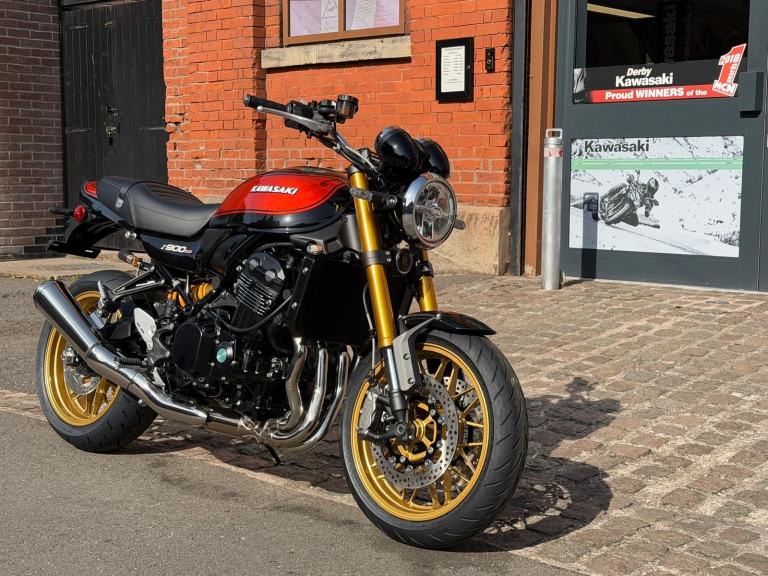 Brand new 2026 Kawasaki Z900RS SE retro styled motorbike