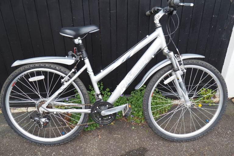 Ladies bicycle, Raleigh, excellent condition, very little use
