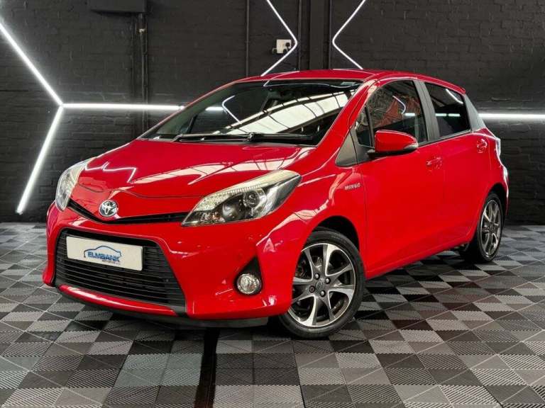 2014 14 TOYOTA YARIS 1.5 VVT-H TREND HATCHBACK 5DR PETROL HYBRID CVT EURO 5 (101