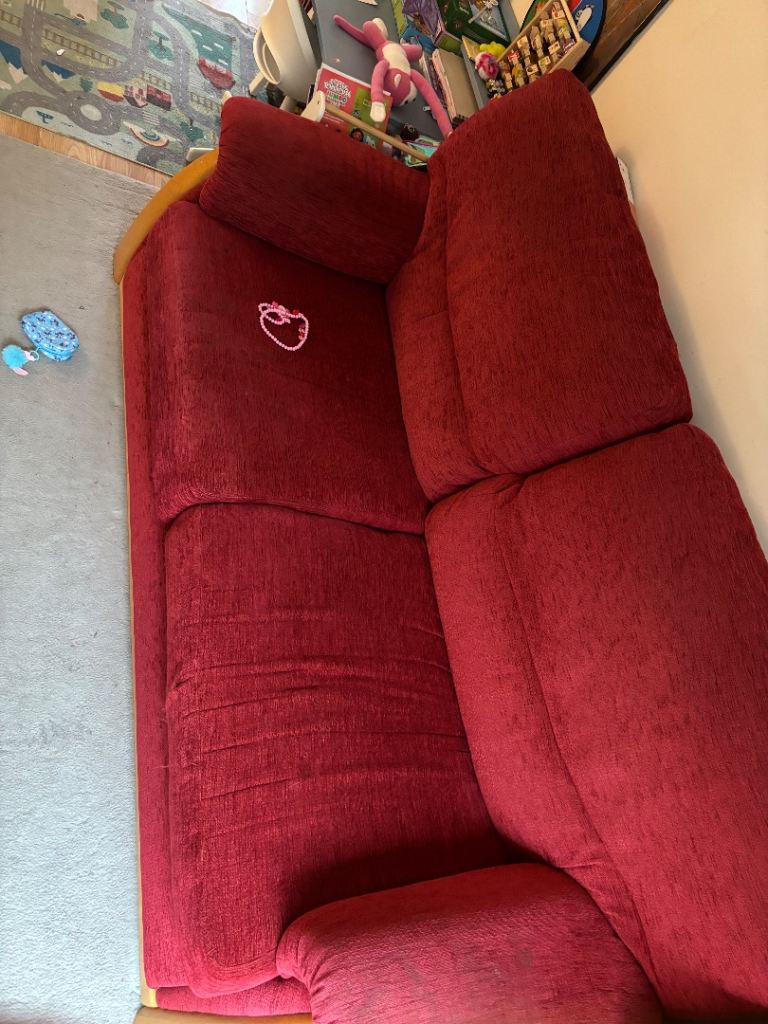 FREE 2 SOFAS