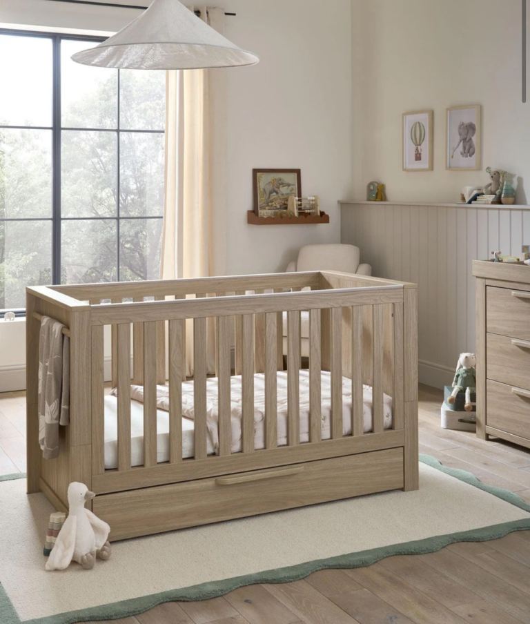 Mamas & papas Franklin cot bed & mattress 