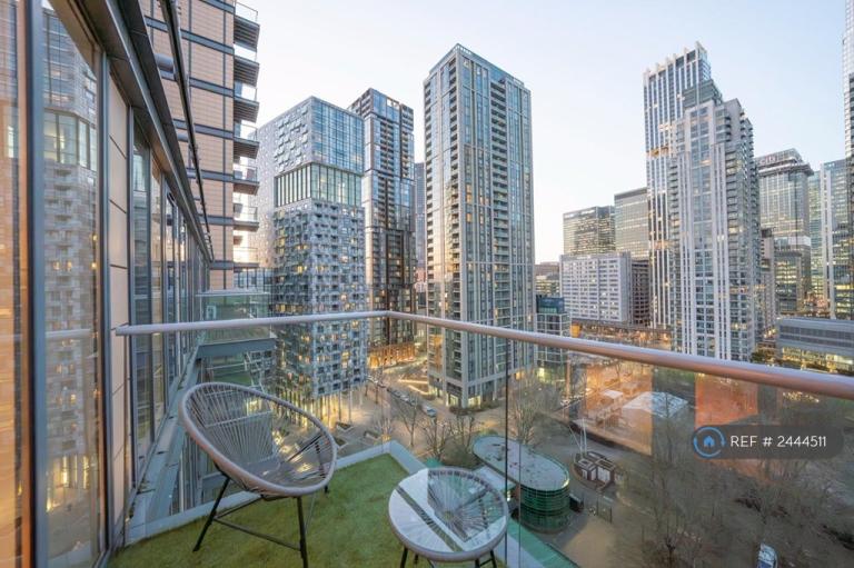 1 bedroom flat in Ability Place, London, E14 (1 bed) (#2444511)