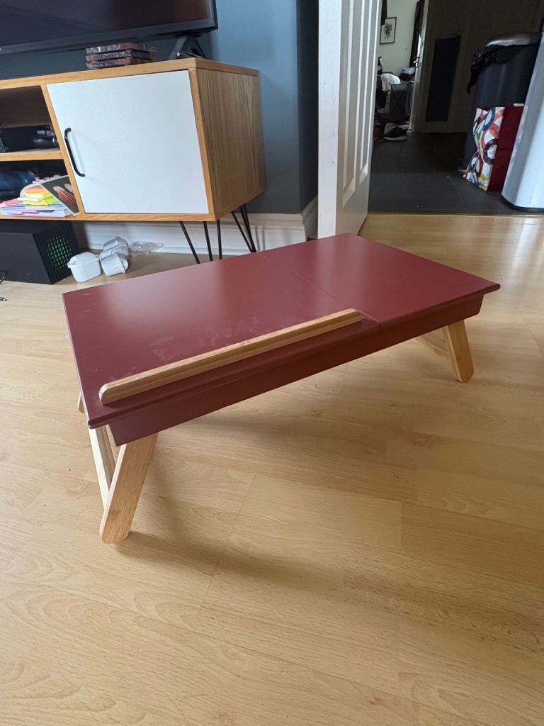 Futon Company Laptop Stand 