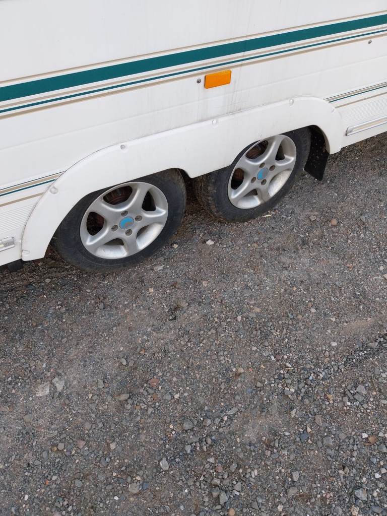 Lunar caravan wheel spat 