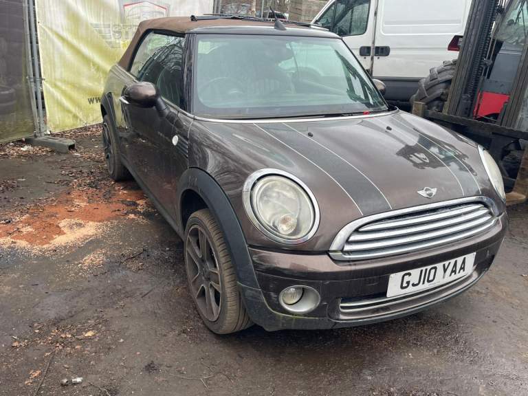 Mini Cooper Convertible 1.6 16v 2010 FOR BREAKING
