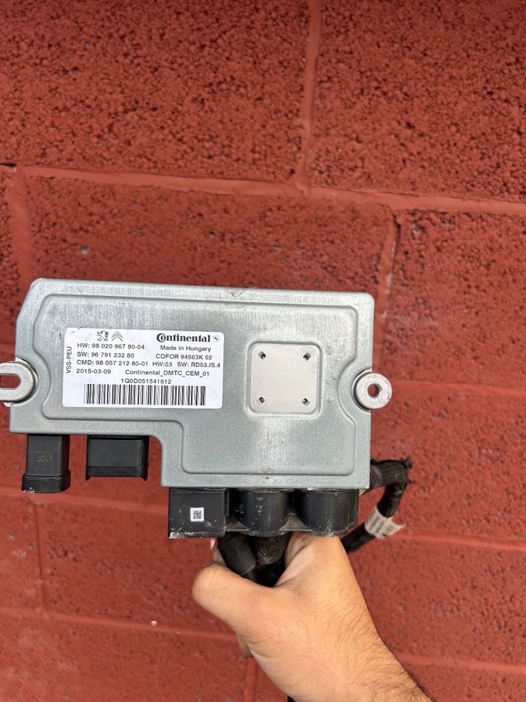 Peugeot 208 mk1 stop start module 