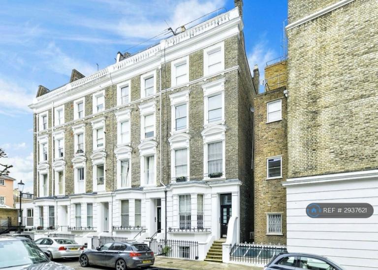 1 bedroom flat in Campden Hill Gardens, London, W8 (1 bed) (#2937621)