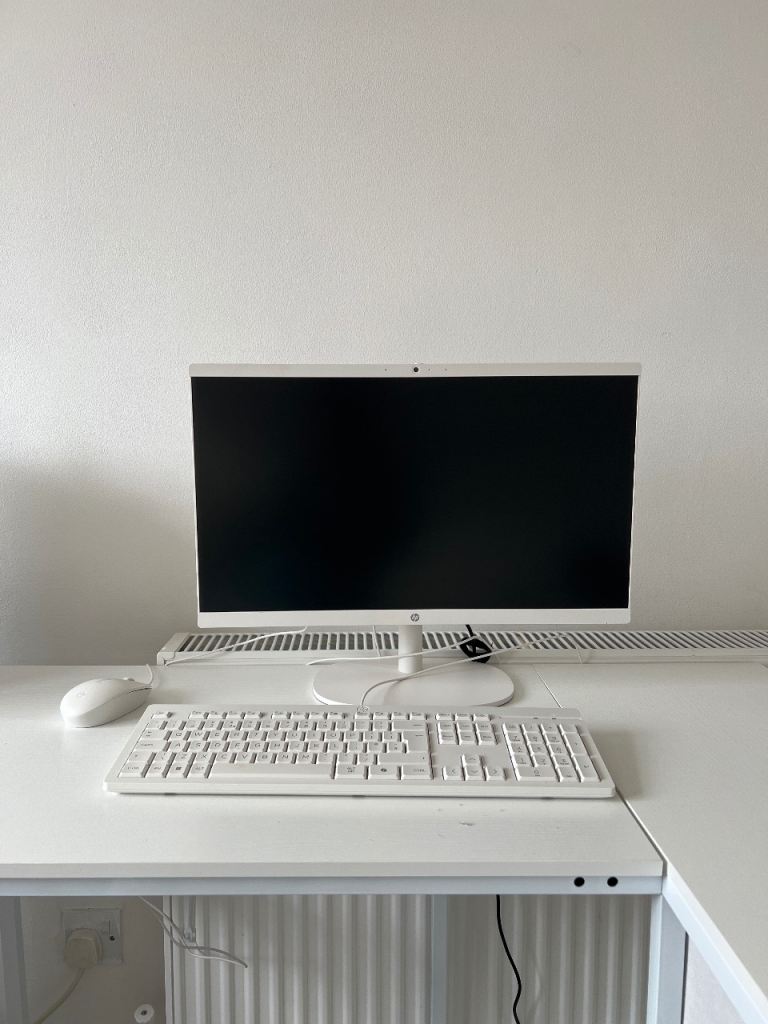HP computer with box