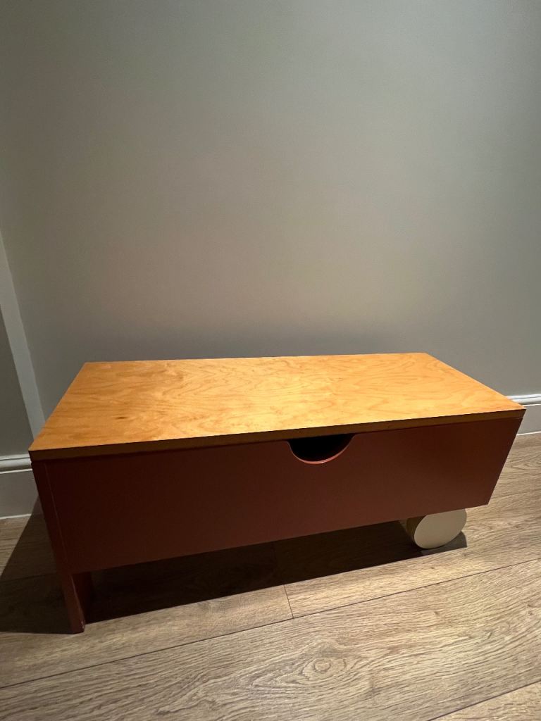 Gorgeous Children’s Toy Box (Well Loved)