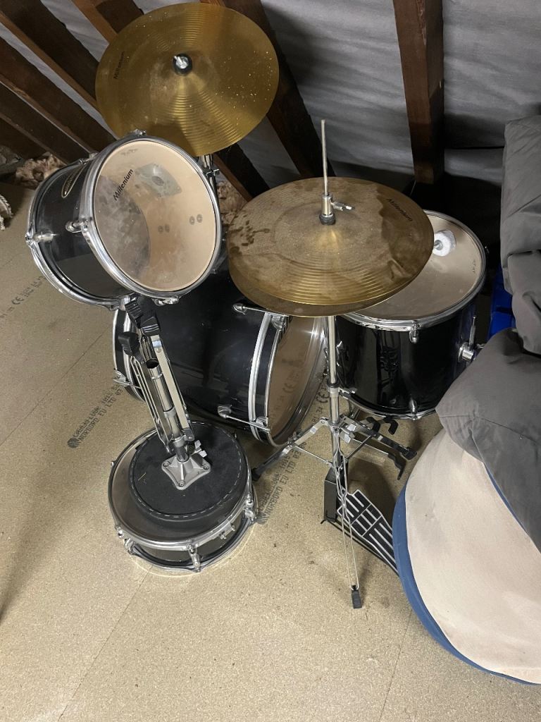 Beginners drum kit - FREE