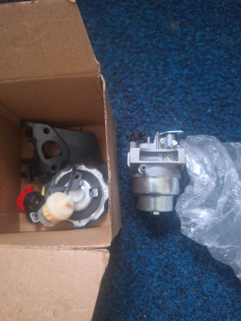 Brand new honda carb   