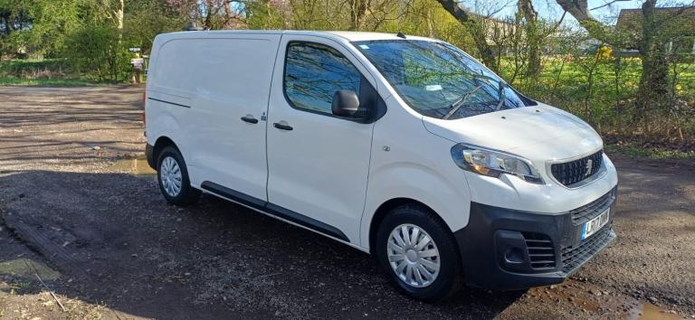 2017 Peugeot Expert Professional 2.0 6 speed 52k dispatch vivaro finance available  PANEL VAN Die...