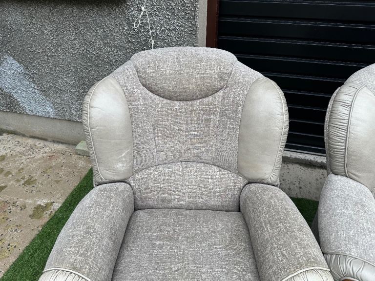 Queen Anne 3 seater sofa & manual recliner armchair 