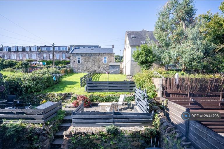 3 bedroom flat in Shore St, Gourock, PA19 (3 bed) (#2844796)