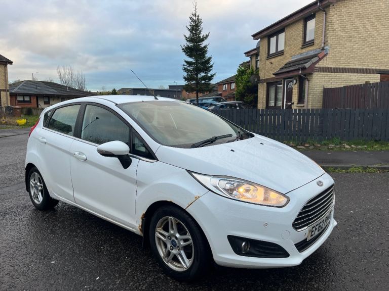 Ford, FIESTA, Hatchback, 2012, Manual, 1241 (cc), 5 doors