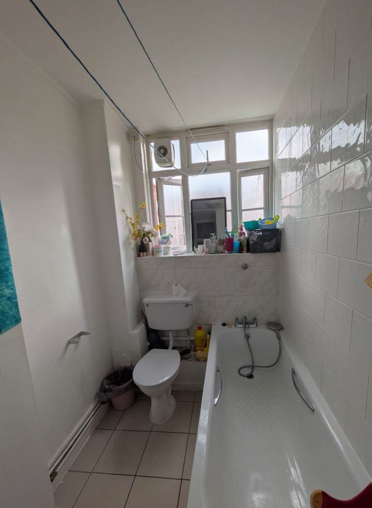 Anyone interested in my 1 bed for you 2/3 bed 