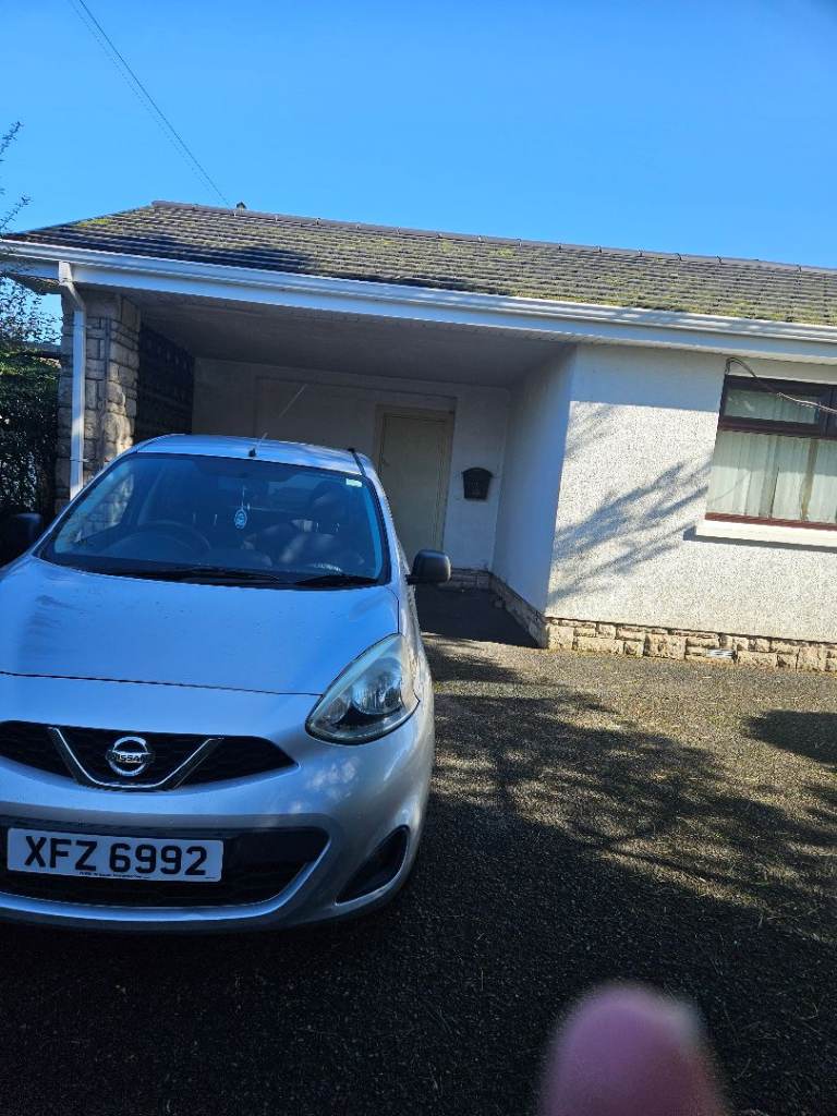 Very clean car, drives 100%