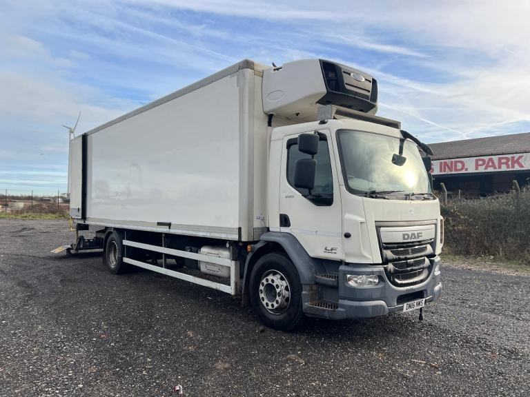 DAF TRUCKS LF 18 TONNE CARRIER FRIDGE WITH UNDERFLOOR LIFT 