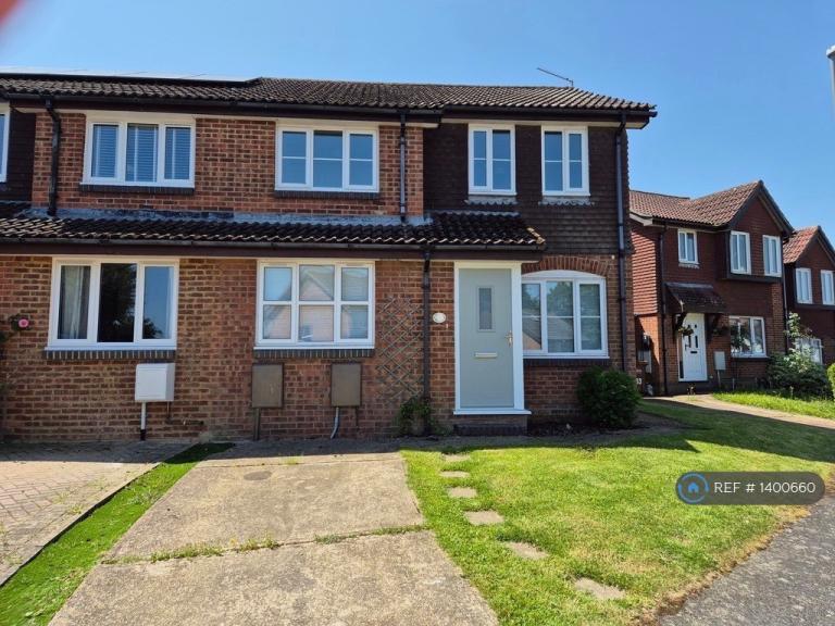 4 bedroom house in Forge Rise, Uckfield, TN22 (4 bed) (#1400660)