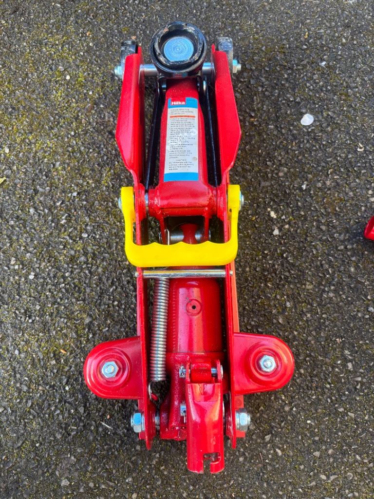 Hilka 2 Tonne Trolley Jack