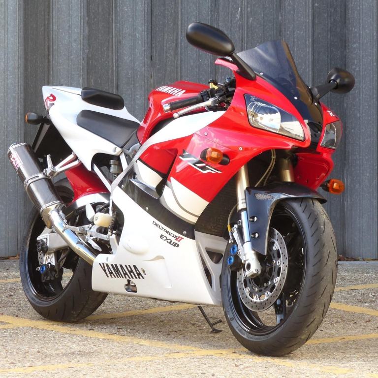 2000 Yamaha YZF-R1 – Increasingly Rare, Superb Condition, Only 13,239 Miles