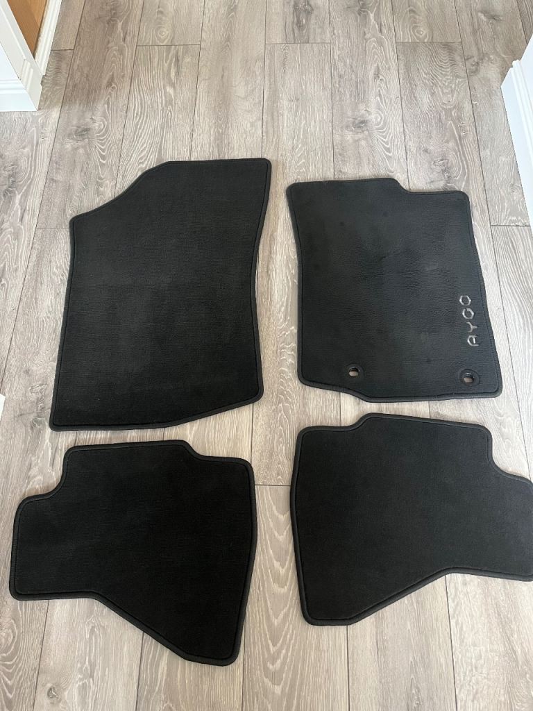 Genuine Toyota Aygo Tailored Floor Mats