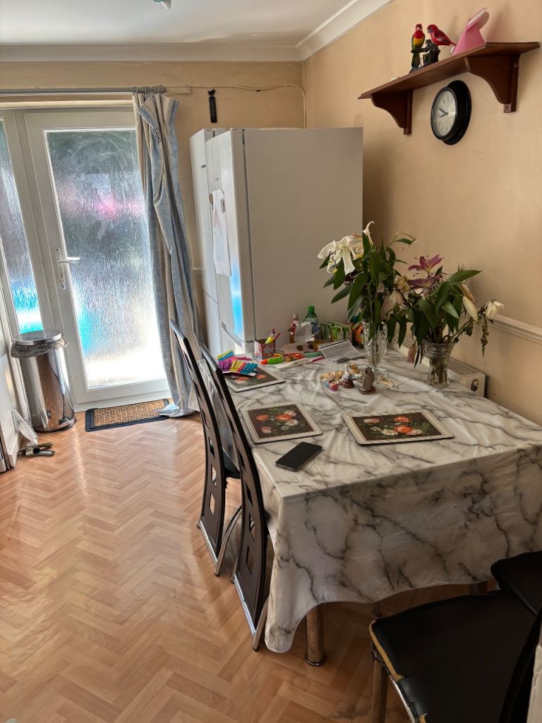 Room to rent 