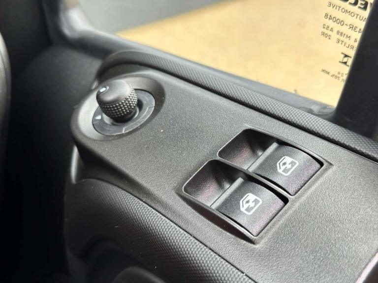 IVECO DAILY 2.3D HPI 14V 35S 4100 LWB H2 Euro 6 (s/s) 5dr 2025