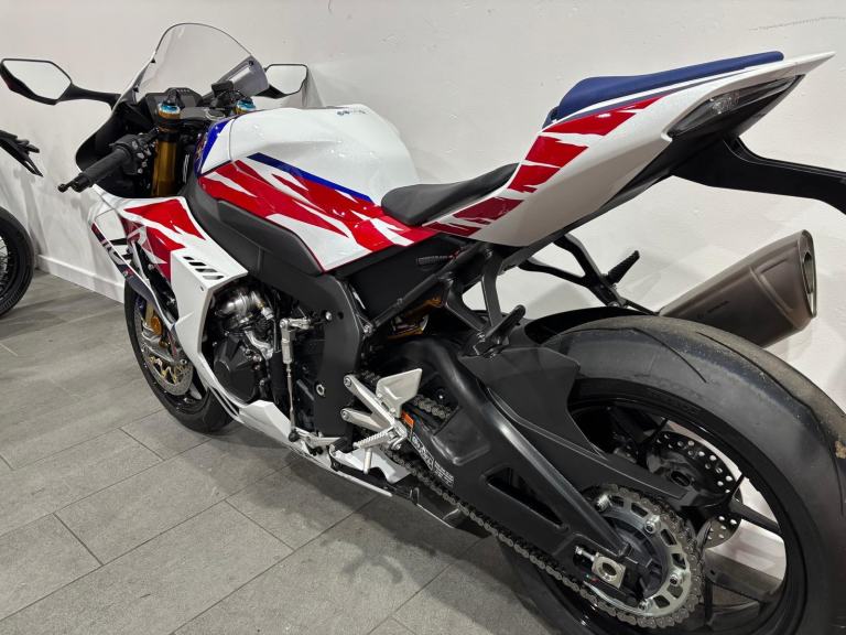 2025 Honda Fireblade CBR1000RRR SP, 30th Anniversary #1703, Warranty until 09/31