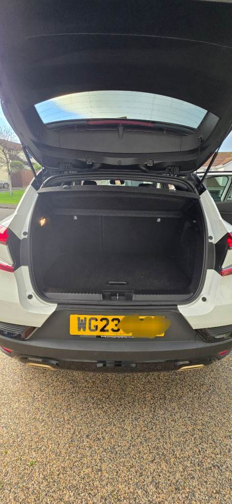 Renault, CAPTUR, Hatchback, 2023, Other, 1598 (cc), 5 doors