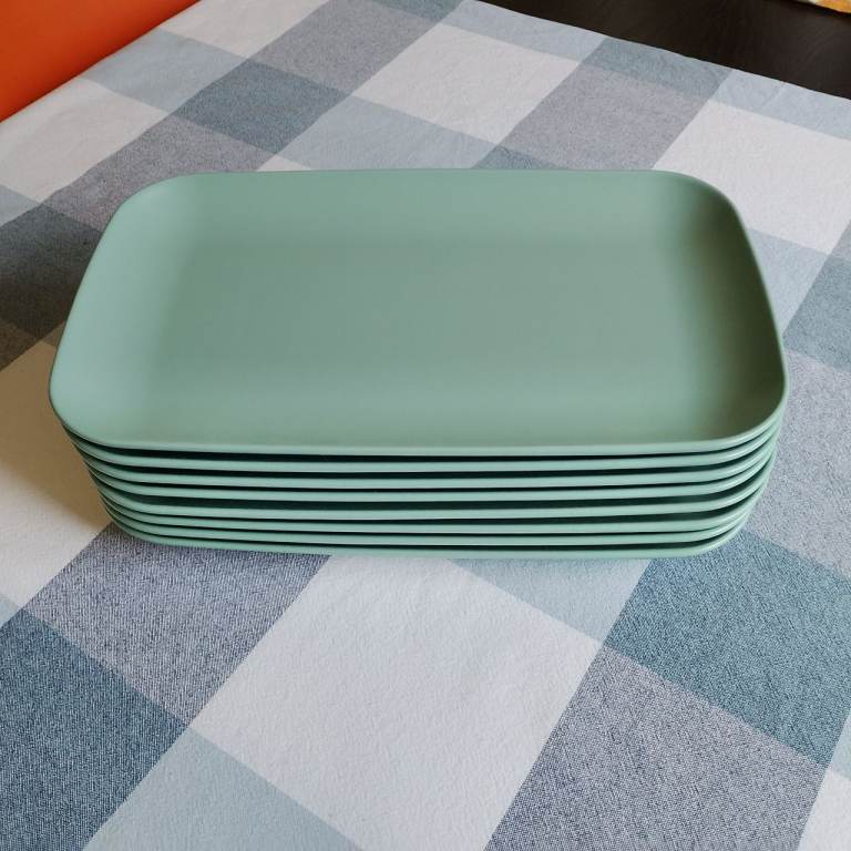 Set of 8 Sage Green Rectangular Plates – Great Condition 