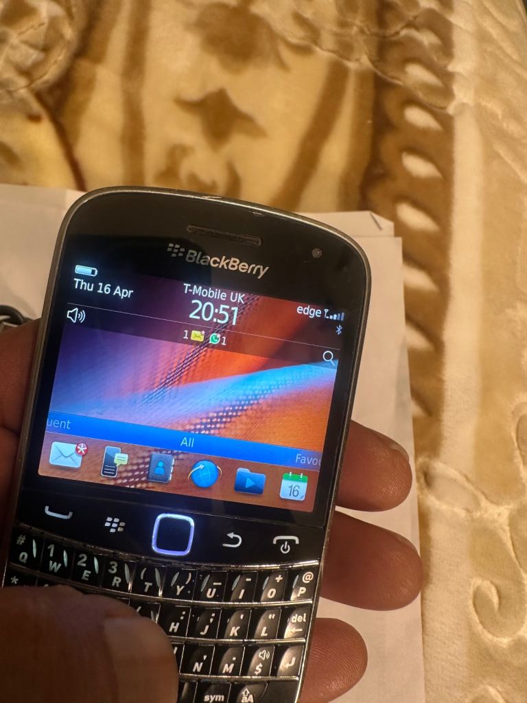 Black berry bold unlocked 
