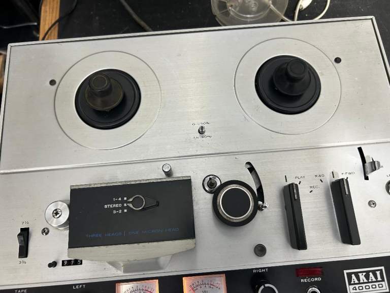Akai 4000D Three head reel to reel tape recorder in working order