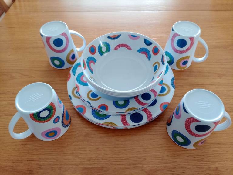 16 piece melamine camping caravan boating dinnerware set