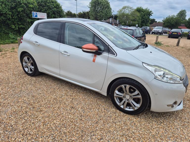 2014 Peugeot 208 1.6 e-HDi Roland Garros Hatchback 5dr Diesel Manual Euro 5