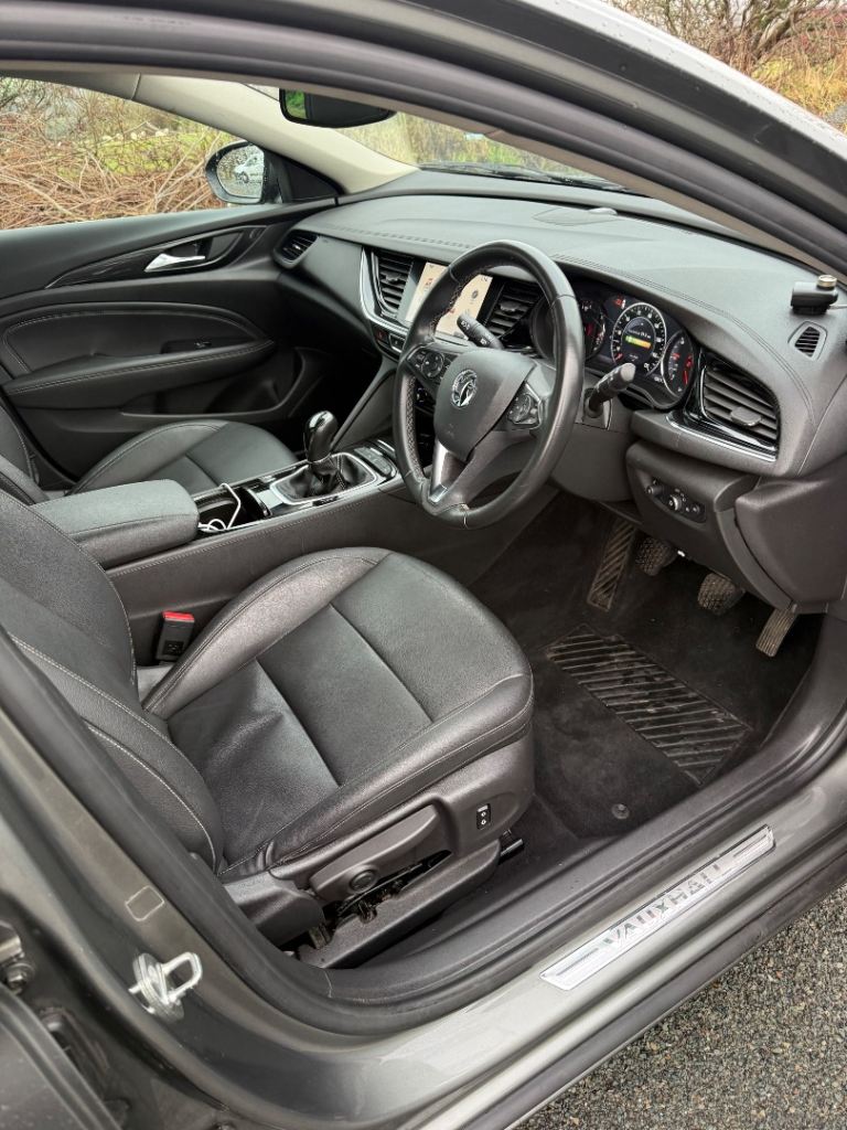 Vauxhall, INSIGNIA, Estate, 2017, Manual, 1598 (cc), 5 doors