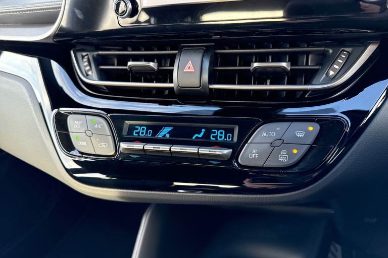 2022 Toyota C-HR 1.8 VVT-h Icon CVT Euro 6 (s/s) 5dr SUV PETROL/ELECTRIC Automatic