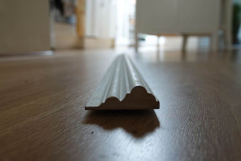 B&Q GoodHome Dado Rail 126cm Offcut